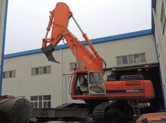 挖掘機(jī)巖石臂，挖掘機(jī)巖石臂廠家，挖掘機(jī)改裝巖石臂